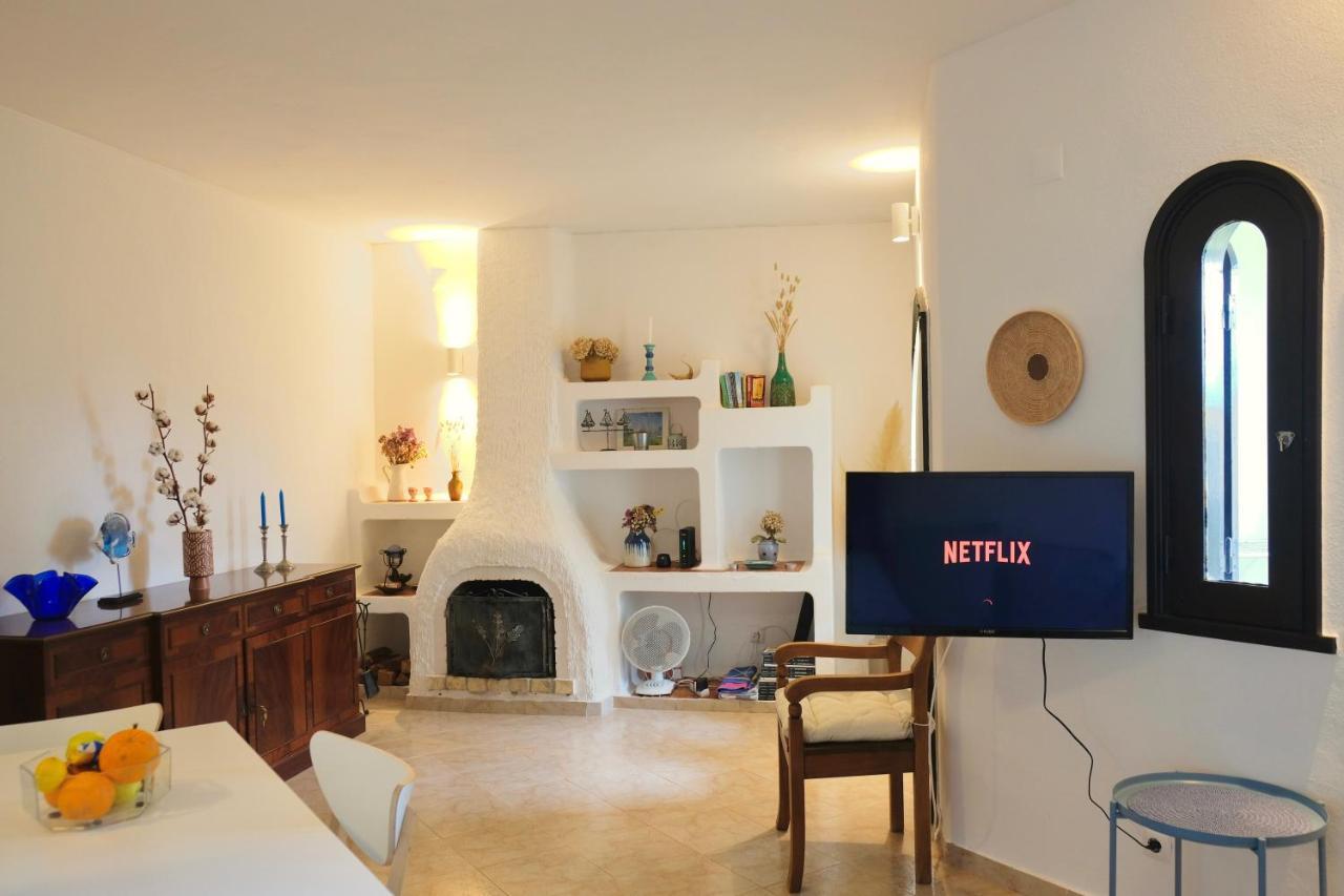Peaceful & Spacious Apt With Parking & Queen Bed Carvoeiro  Exterior foto