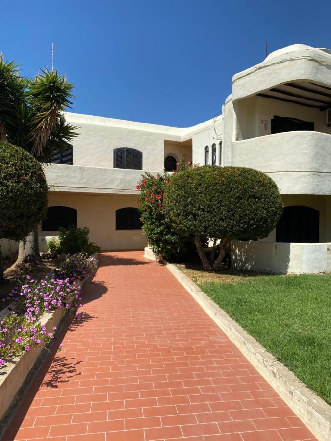 Peaceful & Spacious Apt With Parking & Queen Bed Carvoeiro  Exterior foto